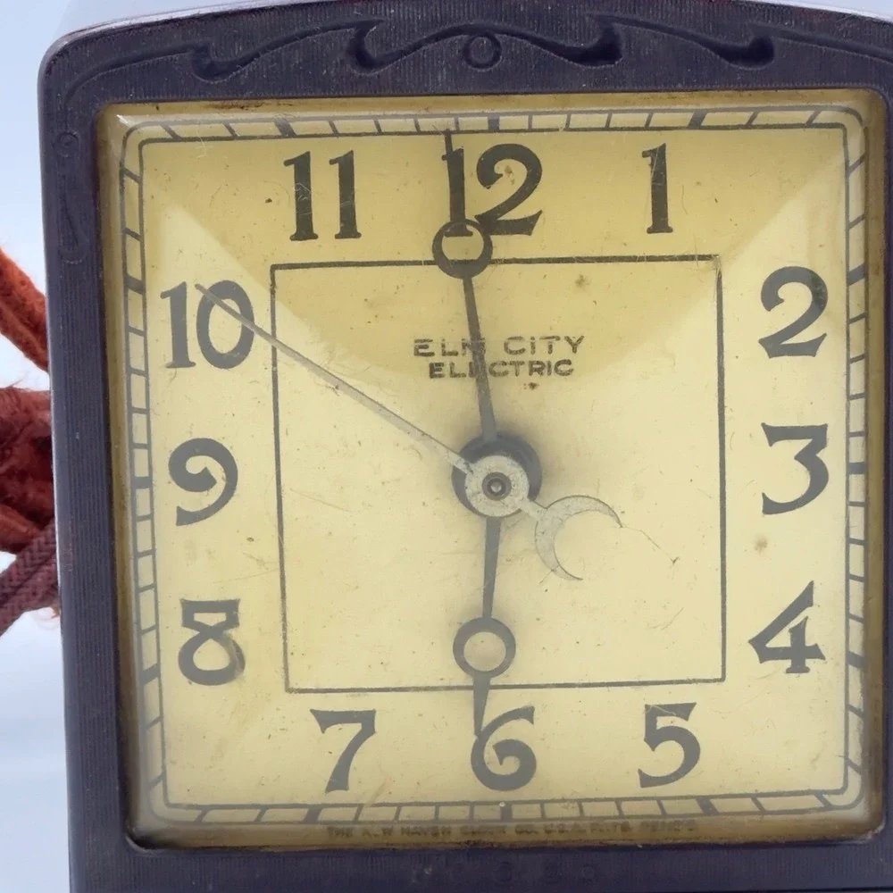 Vintage Elm City Electric Clock New Haven Bakelite Art Deco Brown Square 1930s
